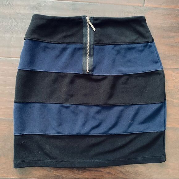 Forever 21 Black & Navy Super Stretchy Ribbed Mini Pencil Skirt | Size: S - Picture 3 of 5